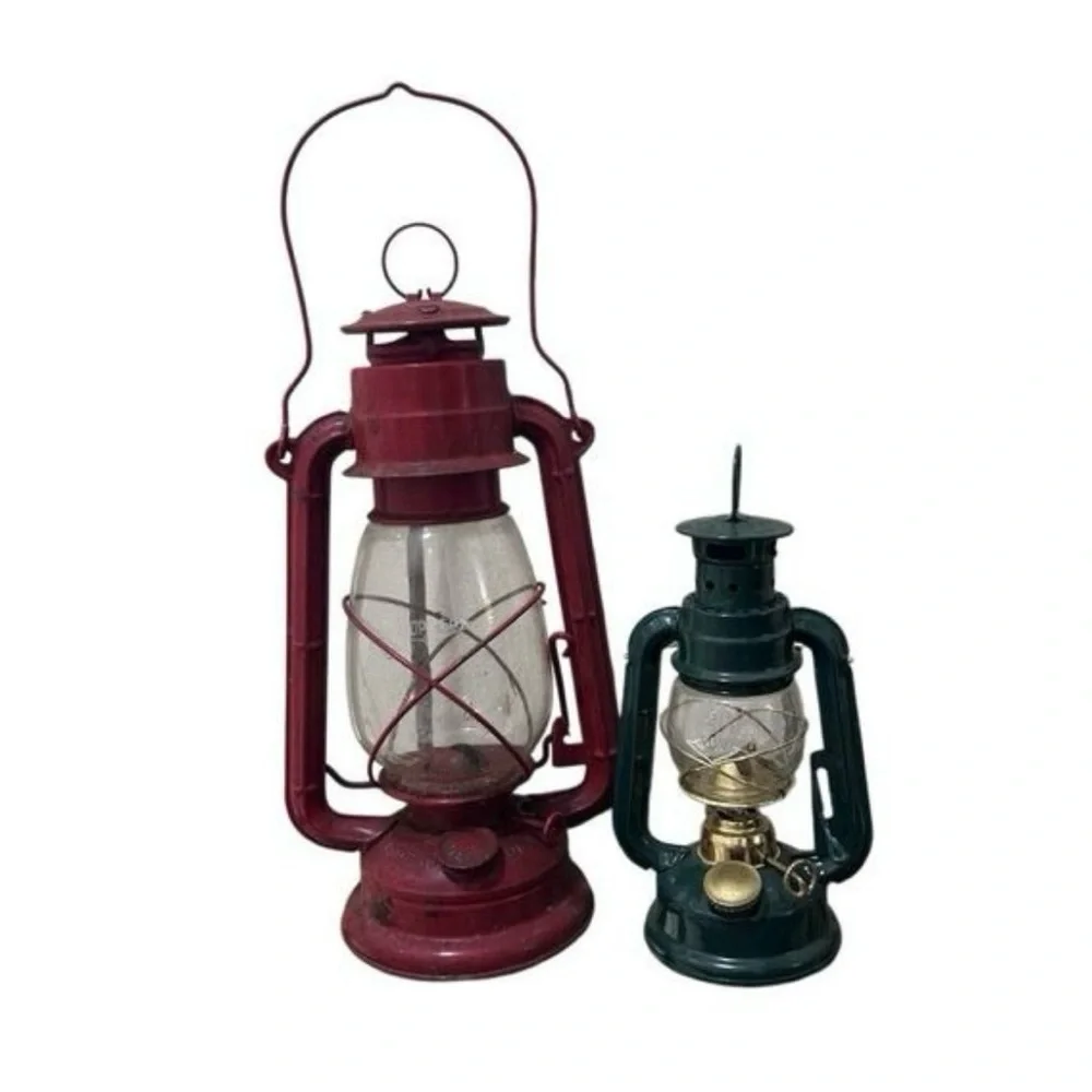 Lot of 2 Vtg Jupiter Hurricane Kerosene Globe Lamp Lantern Set Medium Red Green